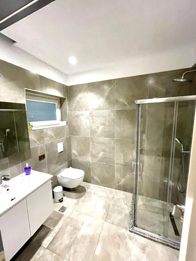 Alb Apartments Τίρανα 0*,  Αλβανία